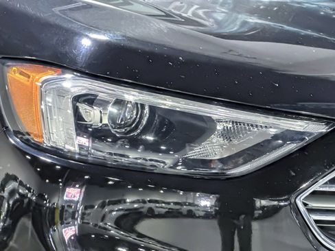 Used 2022 Ford Edge SEL image 10