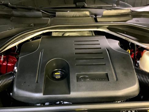 Used 2024 Land Rover Range Rover Sport Dynamic SE image 32