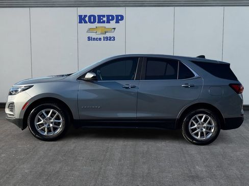 Used 2023 Chevrolet Equinox LT FWD image 2