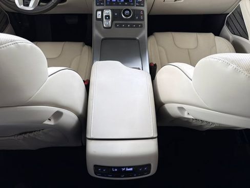 Used 2020 Hyundai Palisade Limited FWD image 17