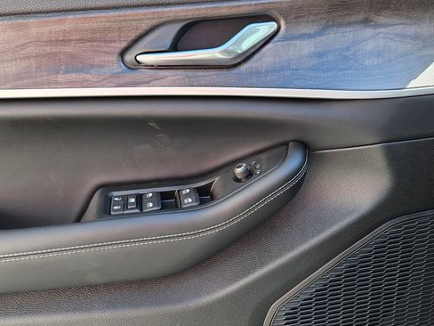 New 2026 Jeep Grand Cherokee L 4WD image 17