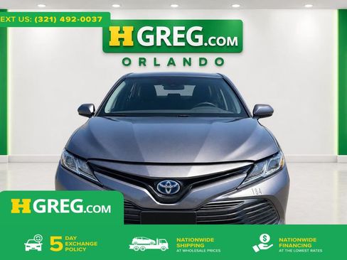 Used 2018 Toyota Camry LE FWD image 1