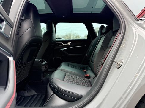 Used 2022 Audi RS 6 image 34