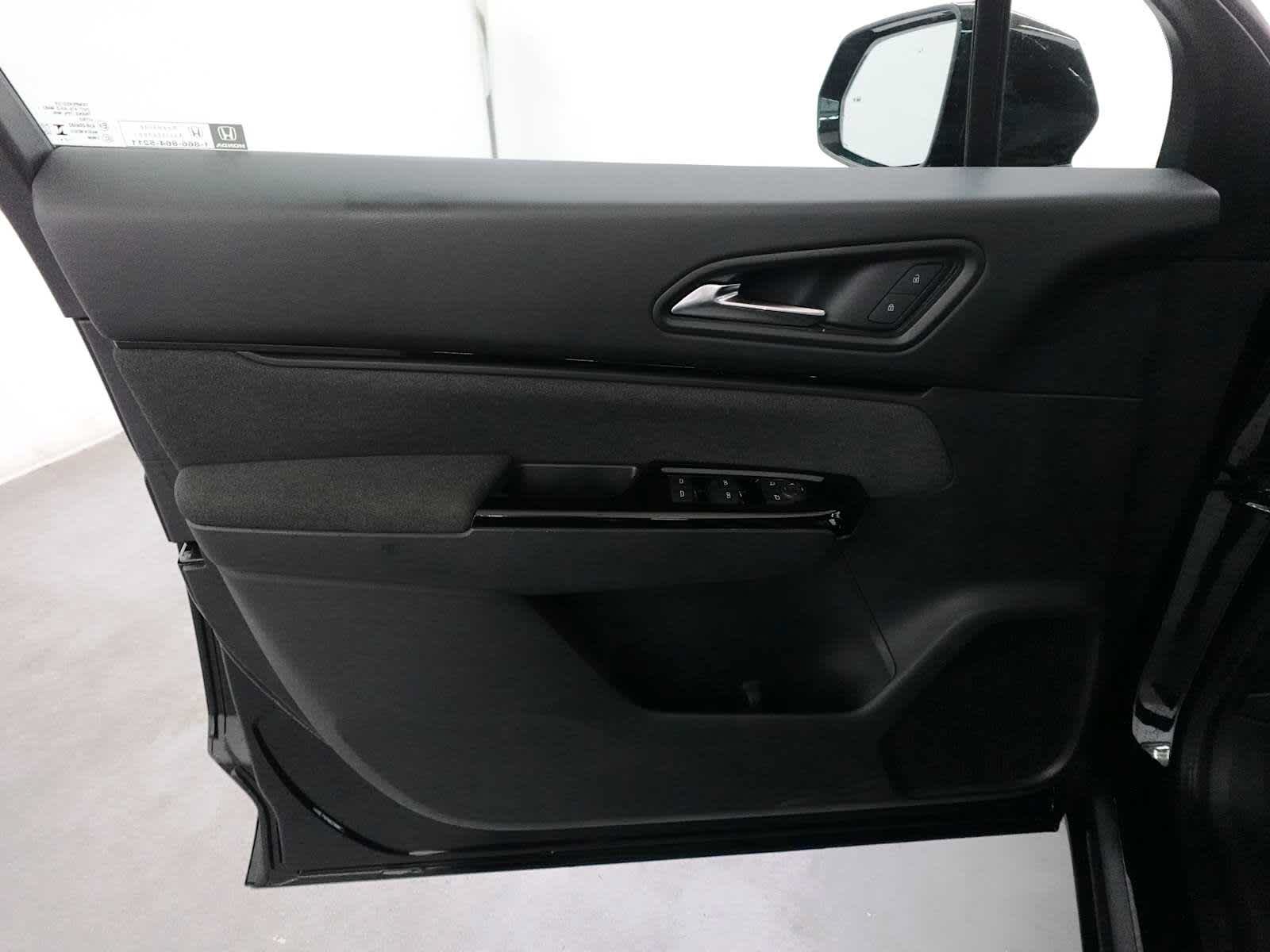 Used 2024 Honda Prologue EX image 10
