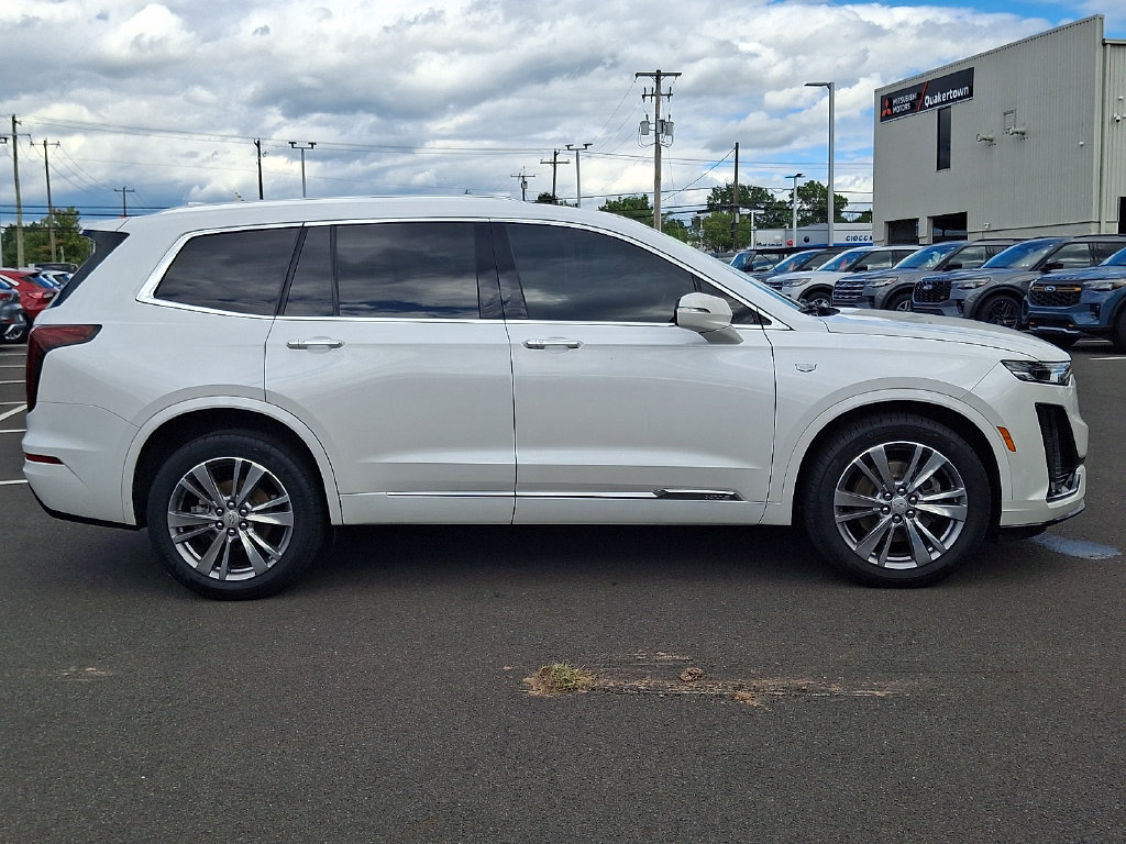 Used 2024 Cadillac XT6 Premium Luxury w/ LPO, Floor Liner Package AWD/4WD image 10