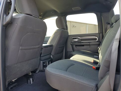 Used 2024 RAM 2500 Big Horn w/ Sport Appearance Package image 22