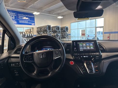 Used 2024 Honda Odyssey EX-L image 10