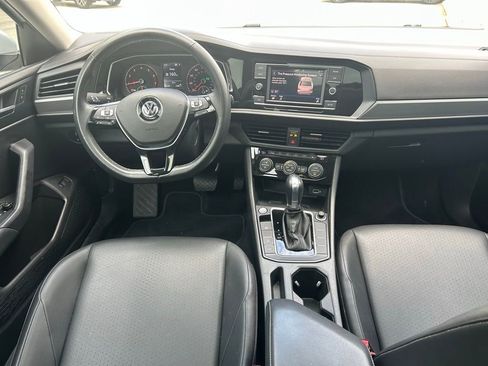 Used 2019 Volkswagen Jetta SE image 9