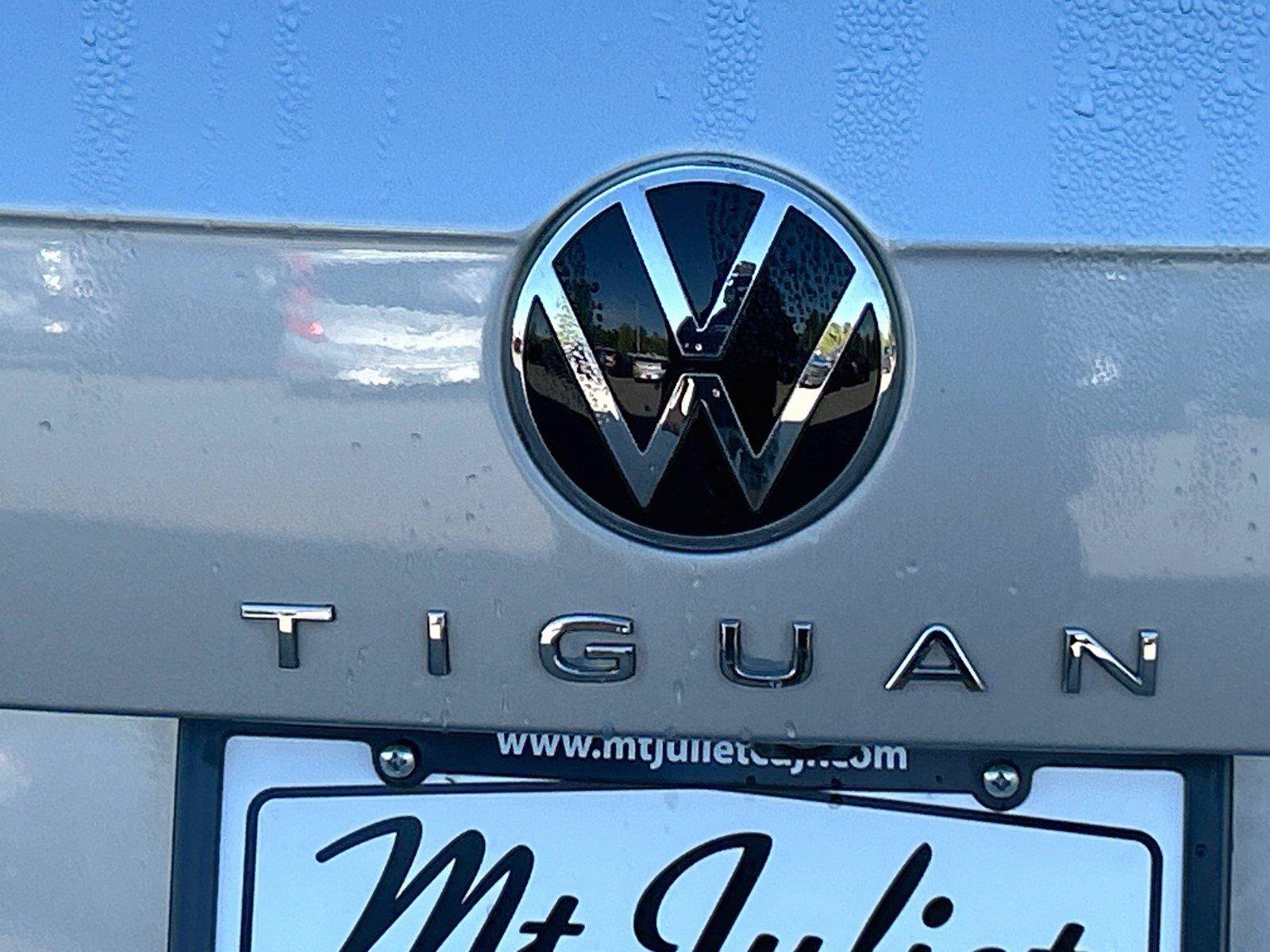 Used 2023 Volkswagen Tiguan SE R-Line FWD image 13