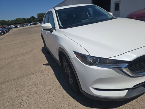 Used 2019 MAZDA CX-5 Touring FWD image 2