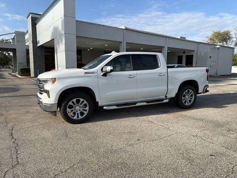 New 2026 Chevrolet Silverado 1500 LTZ w/ LTZ Premium Package AWD/4WD image 3