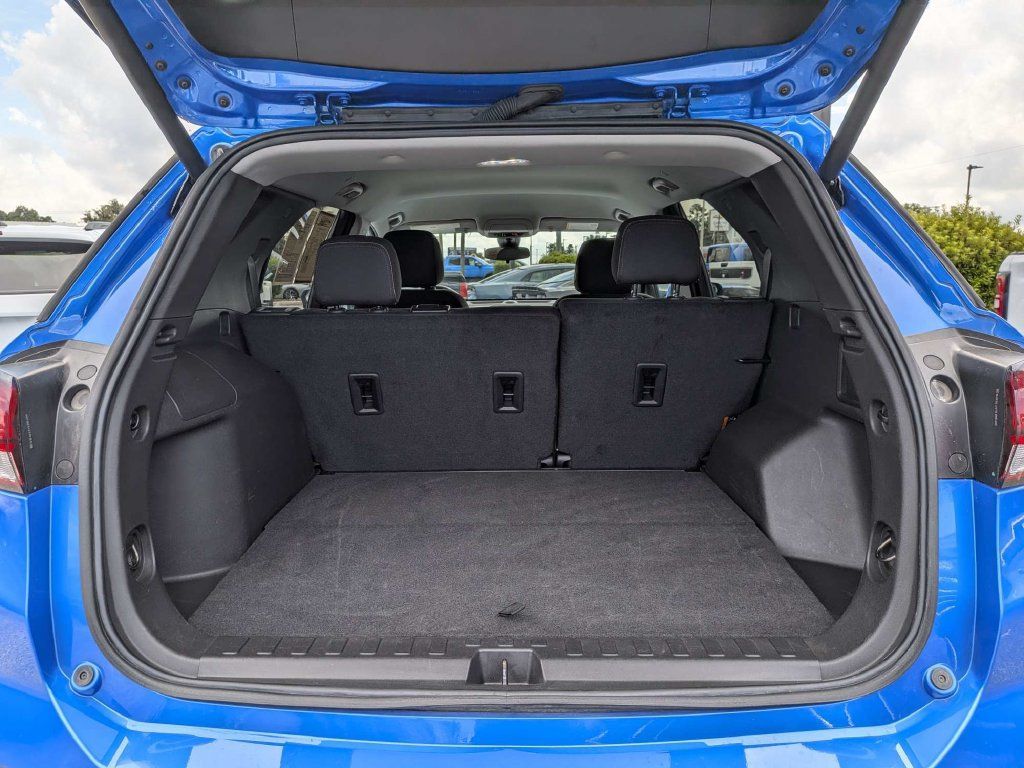 Used 2024 Chevrolet Equinox LT AWD/4WD image 12