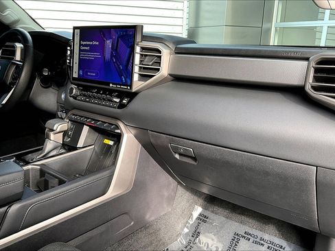Used 2024 Toyota Tundra Limited image 16