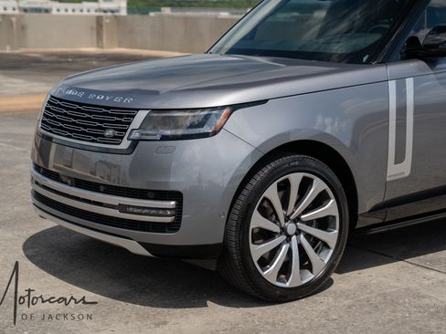 Used 2025 Land Rover Range Rover Autobiography AWD/4WD image 22