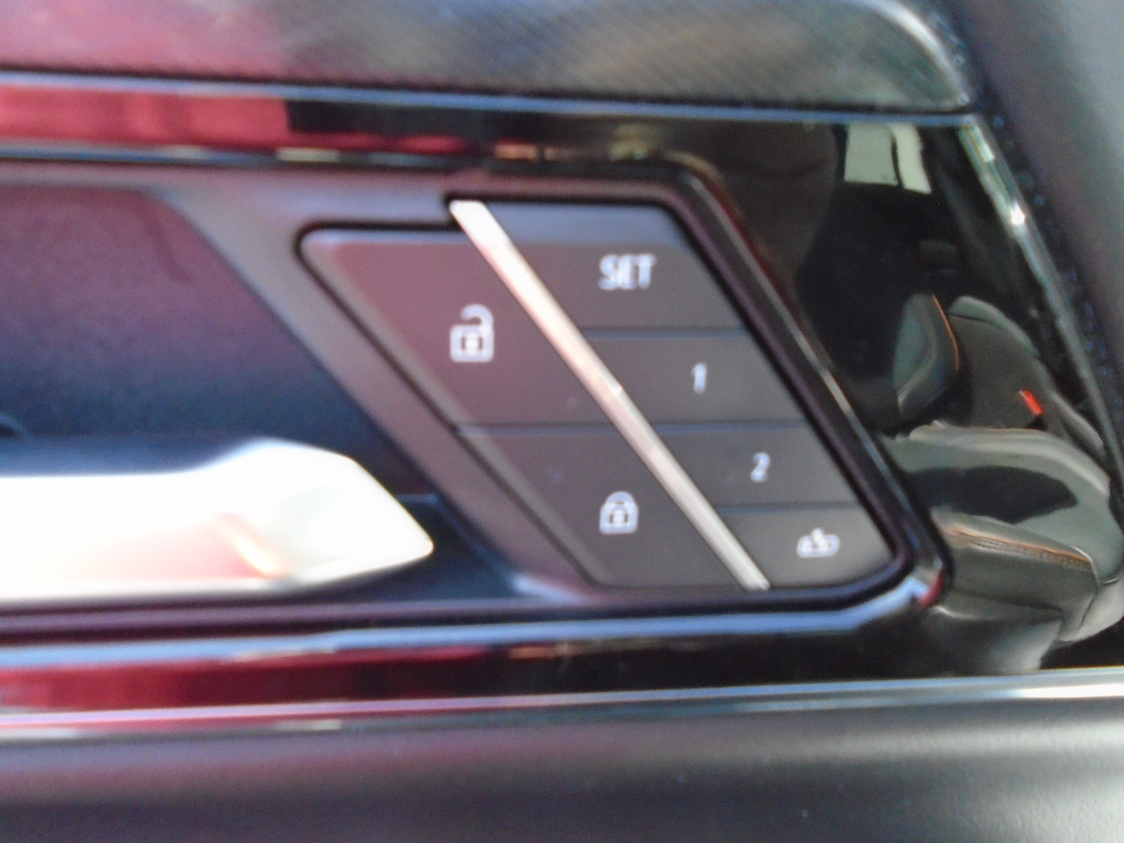 Used 2025 GMC Yukon AT4 AWD/4WD image 56