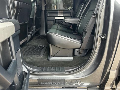 Used 2017 Ford F250 Lariat w/ FX4 Off-Road Package AWD/4WD image 38