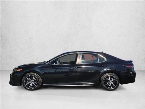 Used 2024 Toyota Camry SE w/ Cold Weather Package AWD/4WD image 9