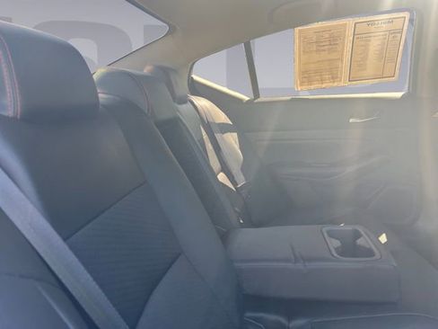 Used 2024 Nissan Altima 2.5 SR AWD/4WD image 18