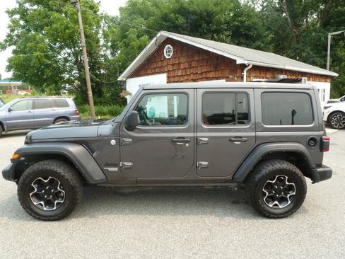 Used 2021 Jeep Wrangler Unlimited Sport w/ Sun And Sound Package AWD/4WD image 12