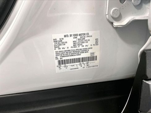 Used 2021 Ford Explorer XLT w/ Equipment Group 202A AWD/4WD image 36