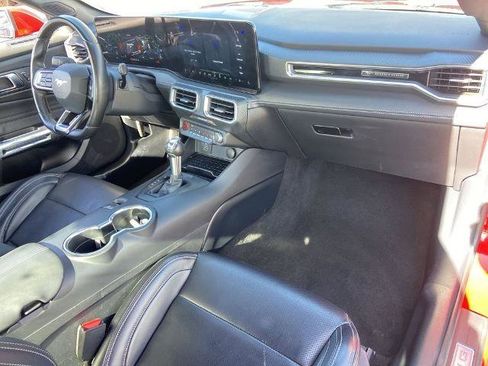 Used 2024 Ford Mustang Premium image 22