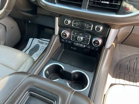 Used 2022 GMC Yukon XL SLT w/ SLT Premium Package AWD/4WD image 46