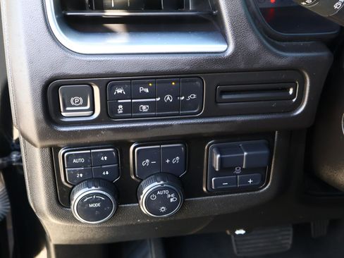 Used 2022 Chevrolet Tahoe RST w/ Sport Performance Package image 24