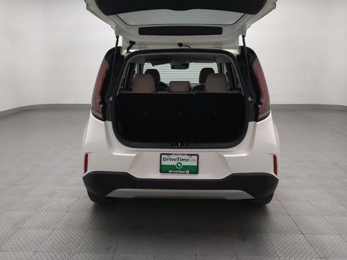 Used 2025 Kia Soul LX image 29