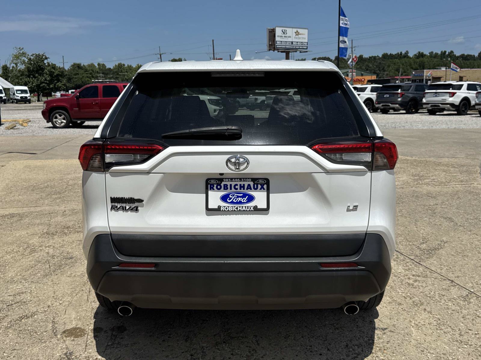 Used 2022 Toyota RAV4 LE FWD image 6