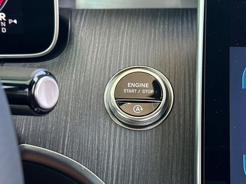 New 2025 Mercedes-Benz C 300 Sedan image 20