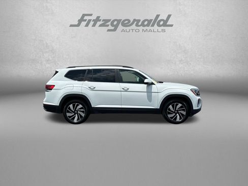 Used 2024 Volkswagen Atlas SE AWD/4WD image 8