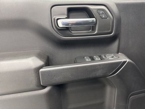 Used 2024 Chevrolet Silverado 1500 Custom image 9