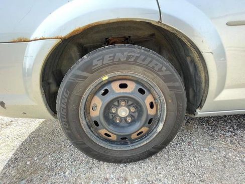 Used 2006 Dodge Stratus SXT image 17