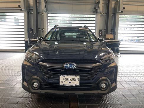 Used 2024 Subaru Outback Premium image 3