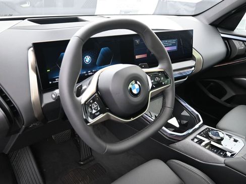 Used 2025 BMW X3 xDrive30i w/ Premium Package image 11