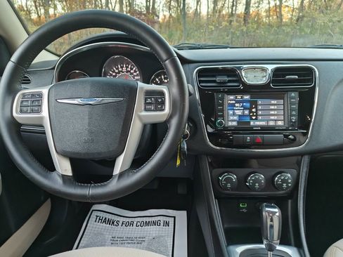 Used 2014 Chrysler 200 Touring image 12