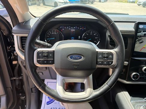 Used 2024 Ford Expedition XLT AWD/4WD image 18