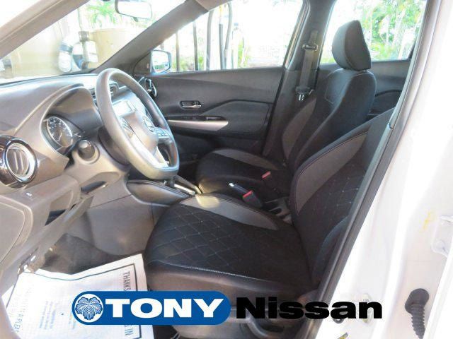 Used 2018 Nissan Kicks SV FWD image 20