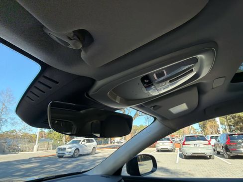 Certified 2025 Volvo XC60 B5 Plus image 70