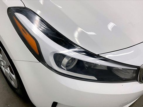 Used 2018 Kia Forte LX image 30