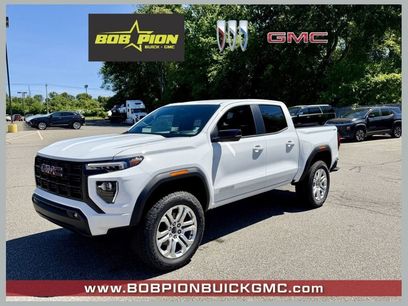 New 2026 GMC Canyon Elevation w/ Convenience Package