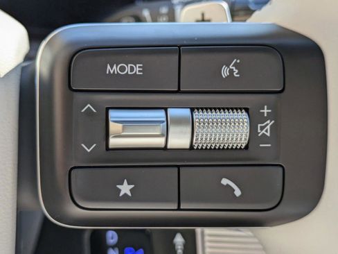 Used 2025 Hyundai Santa Fe Calligraphy image 23