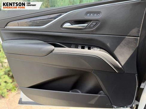 Used 2024 Cadillac Escalade Sport w/ LPO, Floor Liner Package AWD/4WD image 18