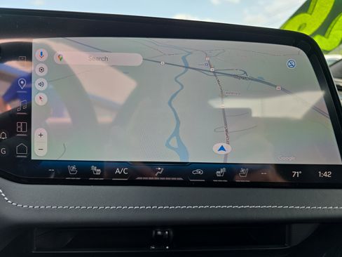 New 2026 Chevrolet Corvette Stingray Premium Cpe w/ Z51 Performance Package RWD image 28