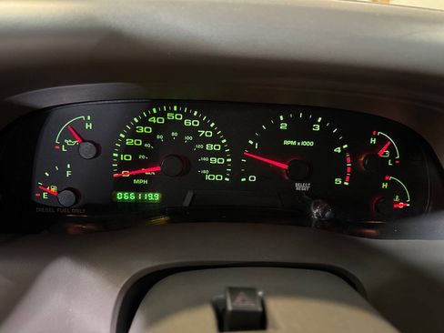 Used 2004 Ford F350 XL AWD/4WD image 4