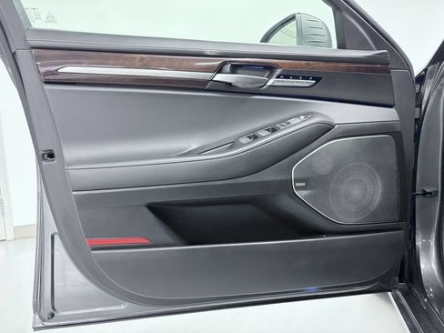 Used 2019 Genesis G90 5.0 Ultimate AWD/4WD image 14