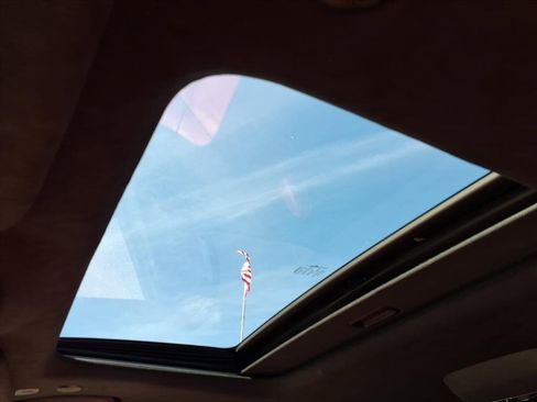 Used 2018 Dodge Durango SRT w/ SRT Interior Appearance Group image 15