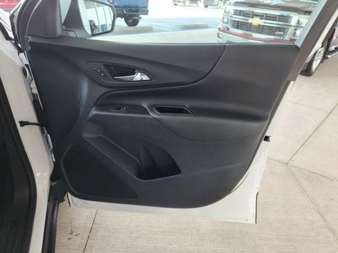 Used 2024 Chevrolet Equinox LT image 20