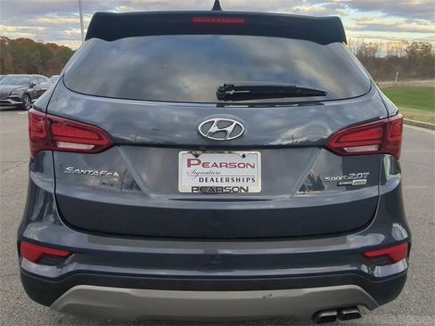 Used 2017 Hyundai Santa Fe Sport image 5