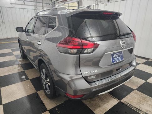 Used 2019 Nissan Rogue SV w/ Premium Package image 8
